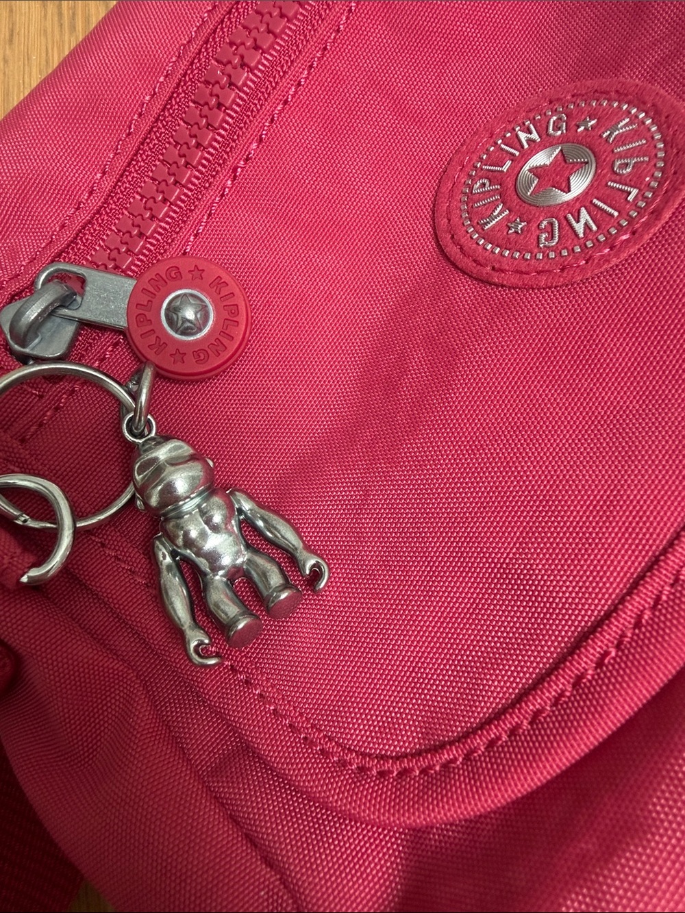 BNWOT Kipling Raspberry Pink Crossbody - Picture 4 of 6